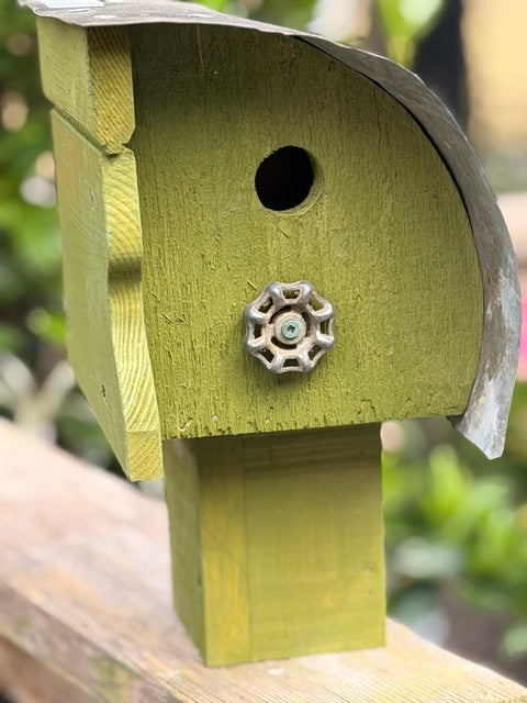 Jean Long Birdhouse Green with curved roof, 1 1/8" hole, tap handle decor (2144-1231)