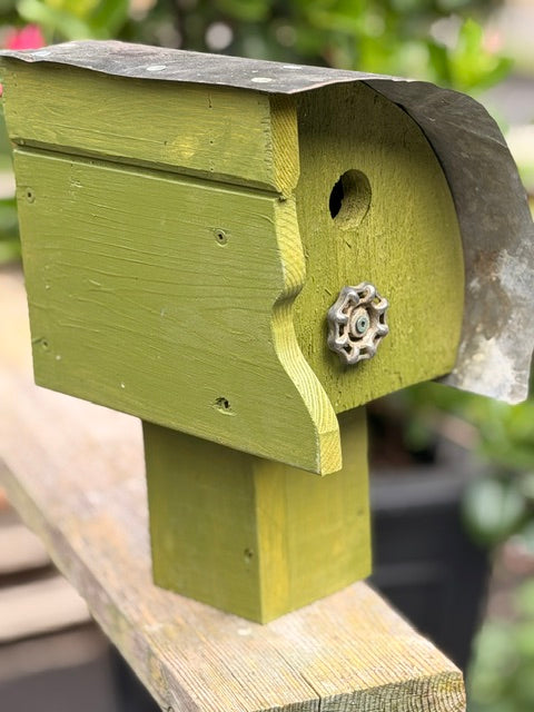 Jean Long Birdhouse Green with curved roof, 1 1/8" hole, tap handle decor (2144-1231)