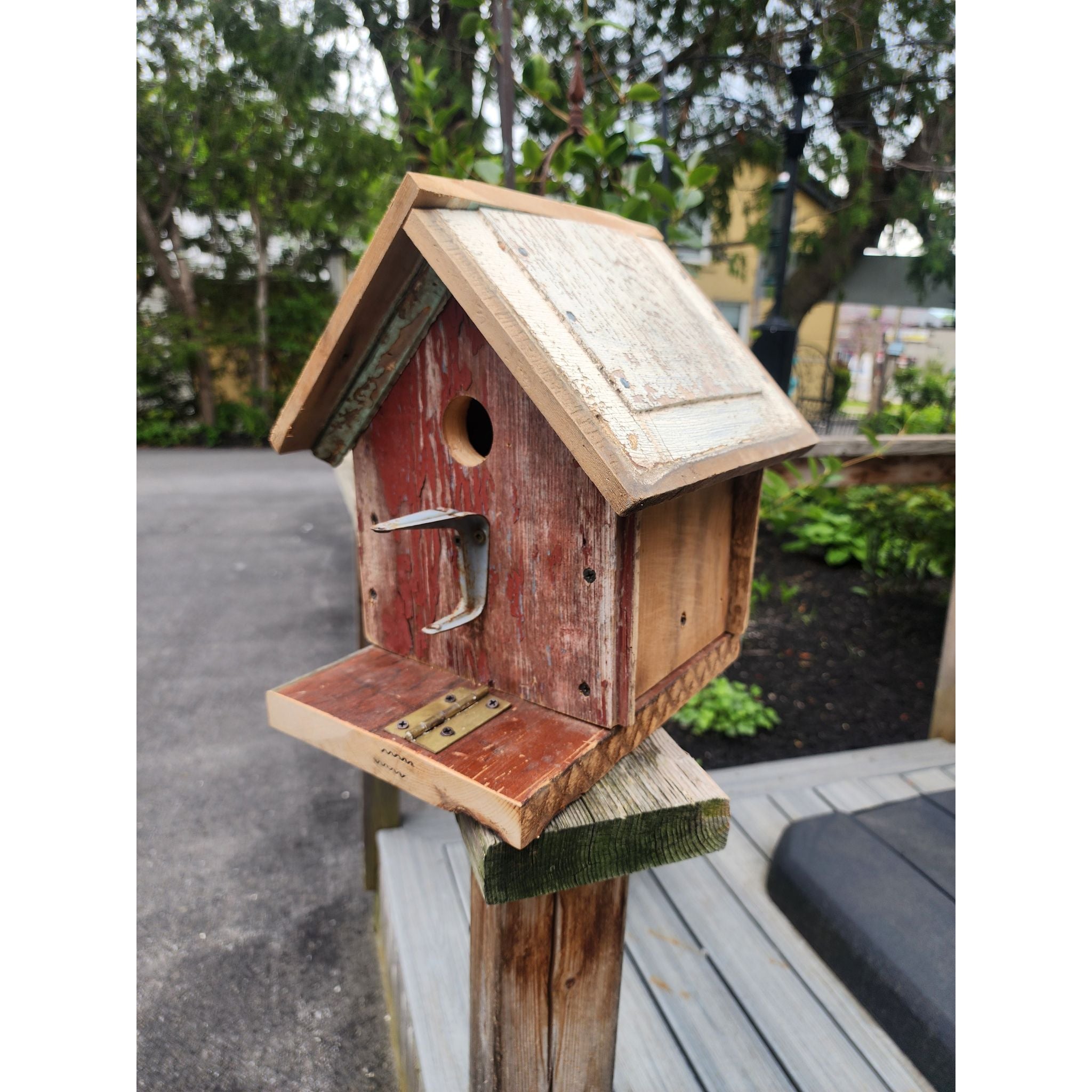 Jean Long Birdhouse 1.5" hole