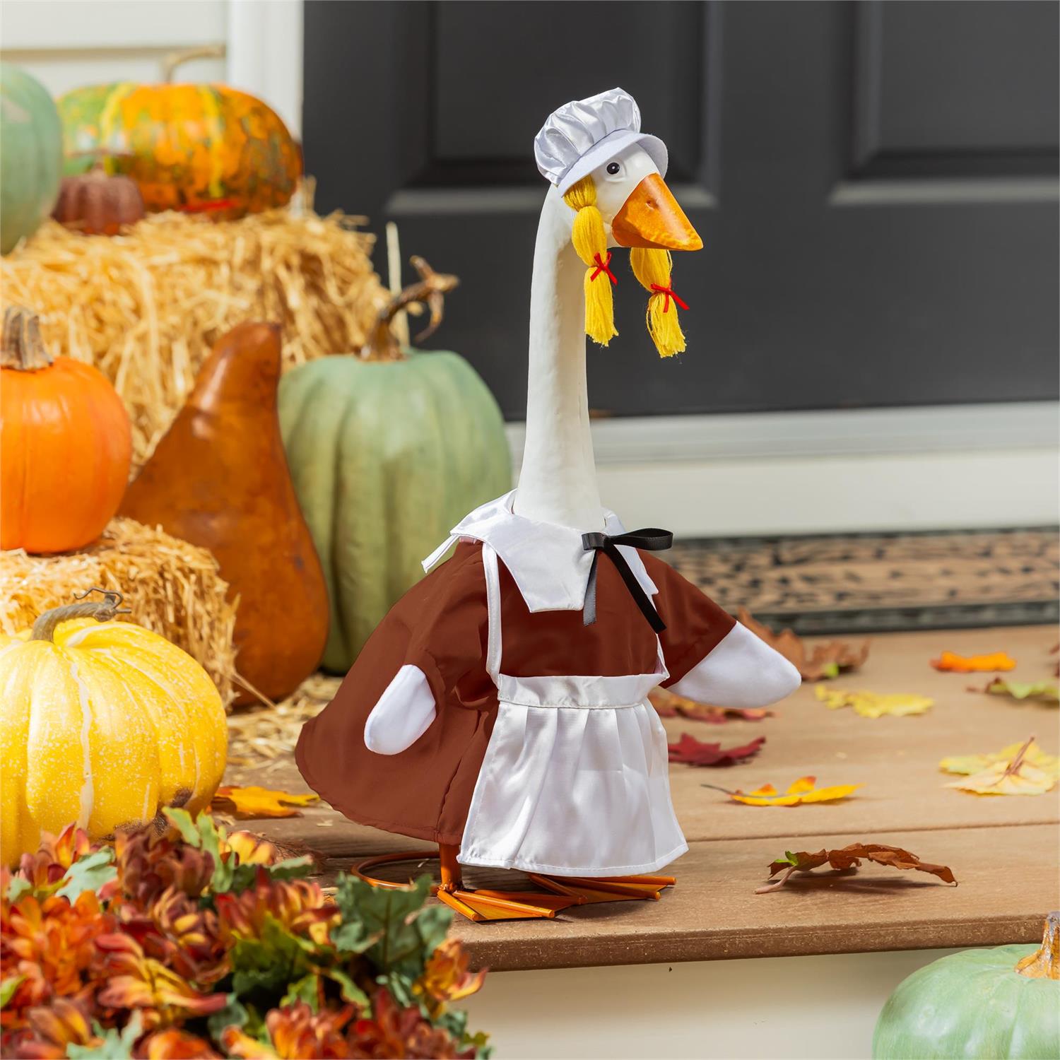 Giddy the Goose Outfits