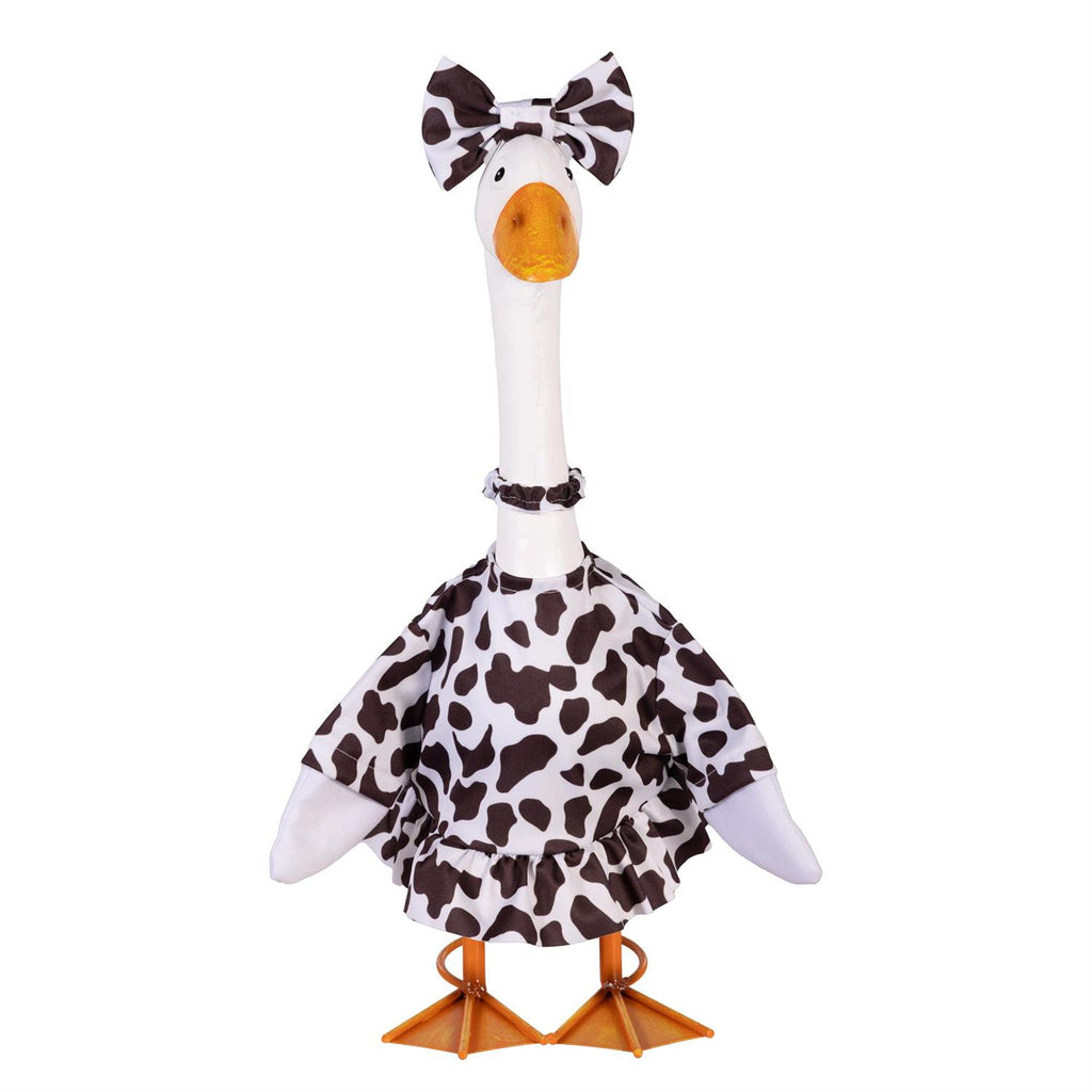 Giddy the Goose Outfits