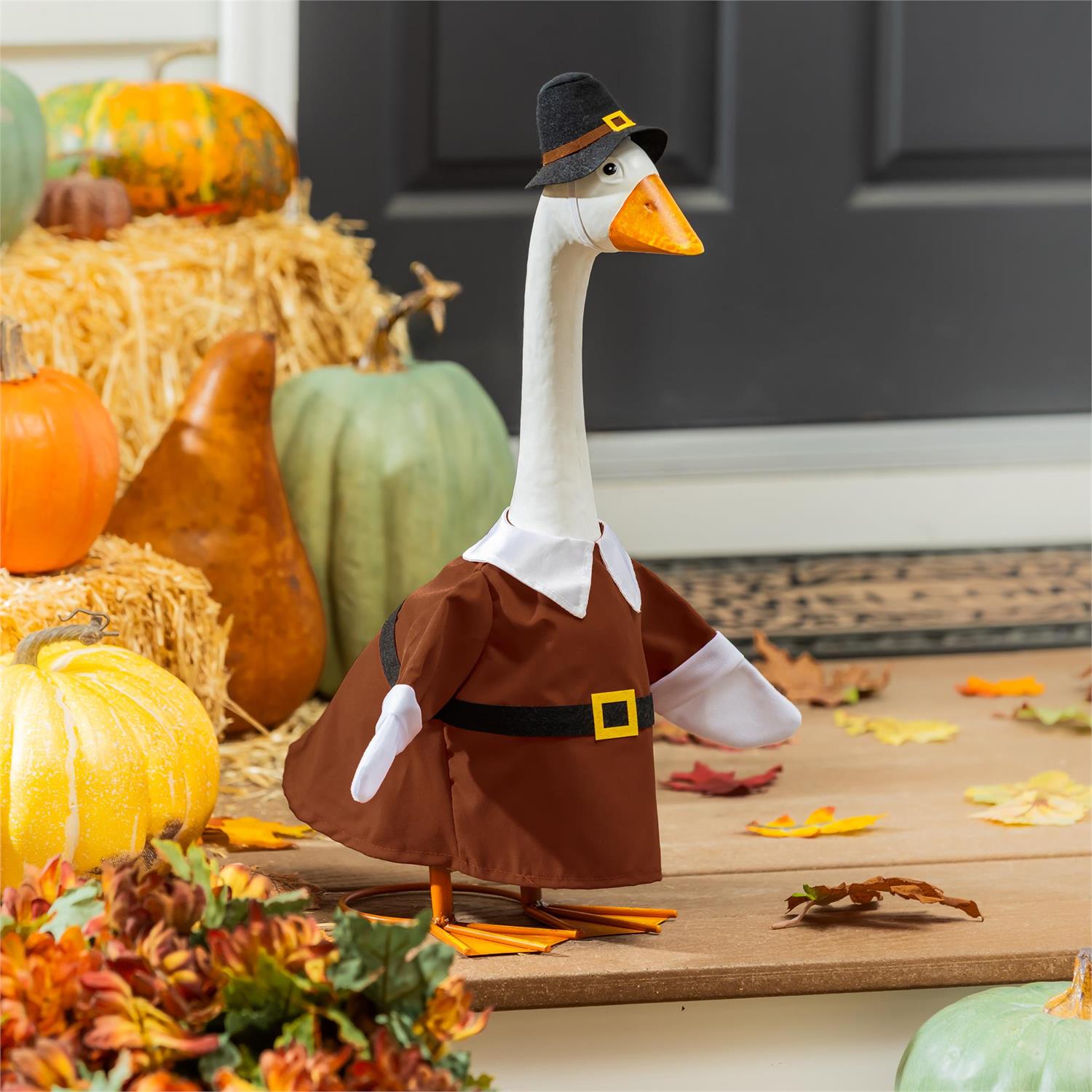 Giddy the Goose Outfits