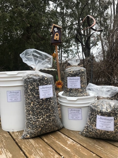 Premium Right Stuff Birdseed Blend (Initial Refillable Bucket)
