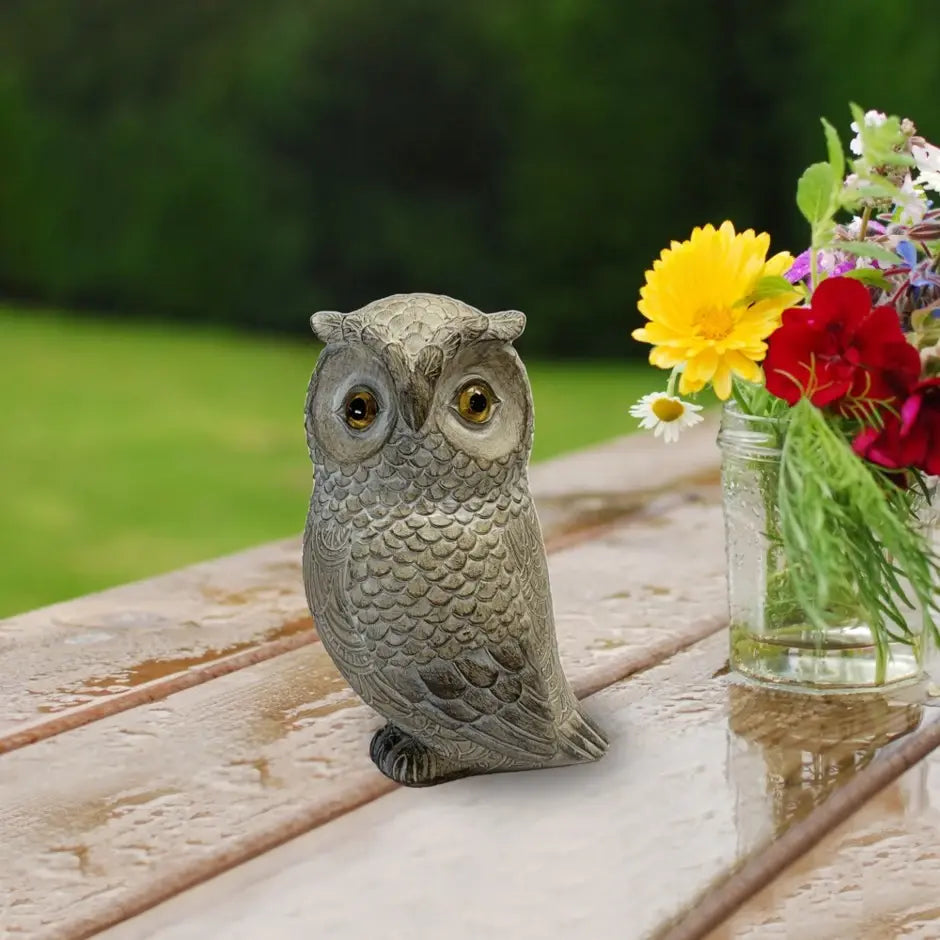 Wise Owl statue 4" x 3 1/4" x 6"
