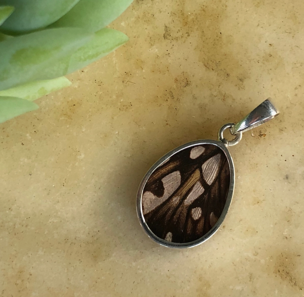 Mariposa Butterfly Pendants - no chain*