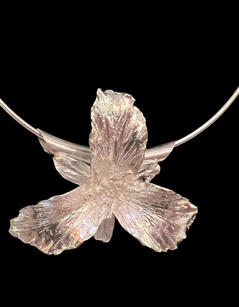 Sterling Silver 925 Trillium Pendant with semi-rigid chain